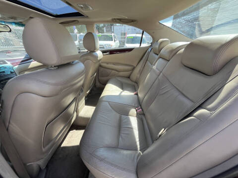 2004 Lexus ES 330