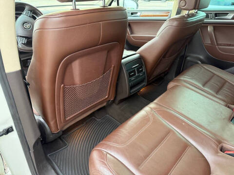 2011 Volkswagen Touareg TDI Executive