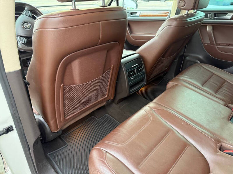 2011 Volkswagen Touareg TDI Executive