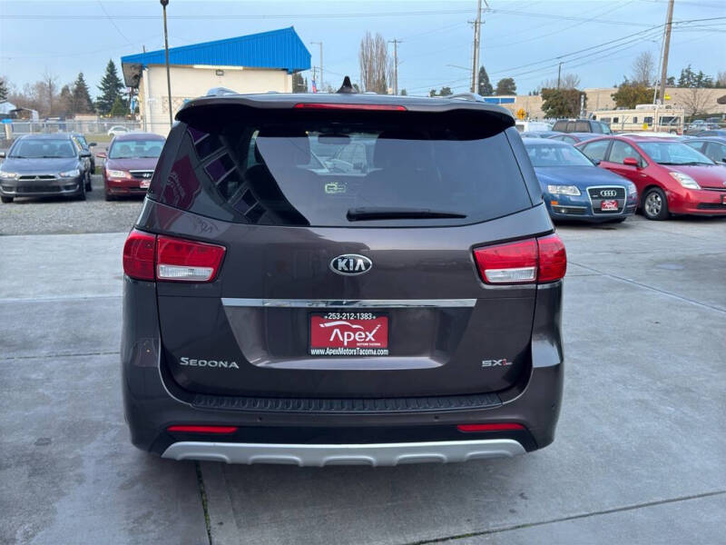 2015 Kia Sedona SX Limited photo 5