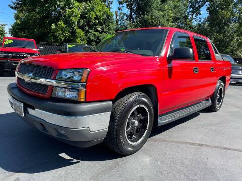 2005 Chevrolet Avalanche for sale at LULAY'S CAR CONNECTION in Salem OR