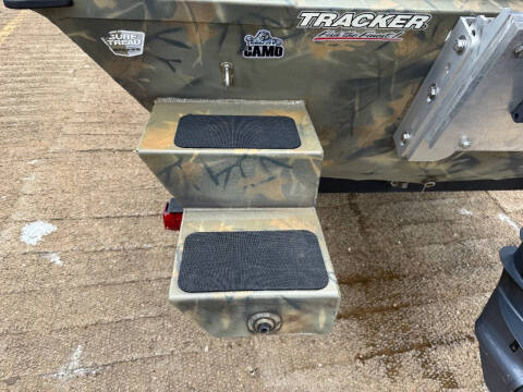 2017 Tracker Grizzly 1654 T Sportsman