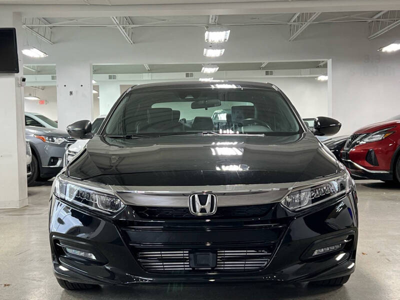 2019 Honda Accord Sport photo 2