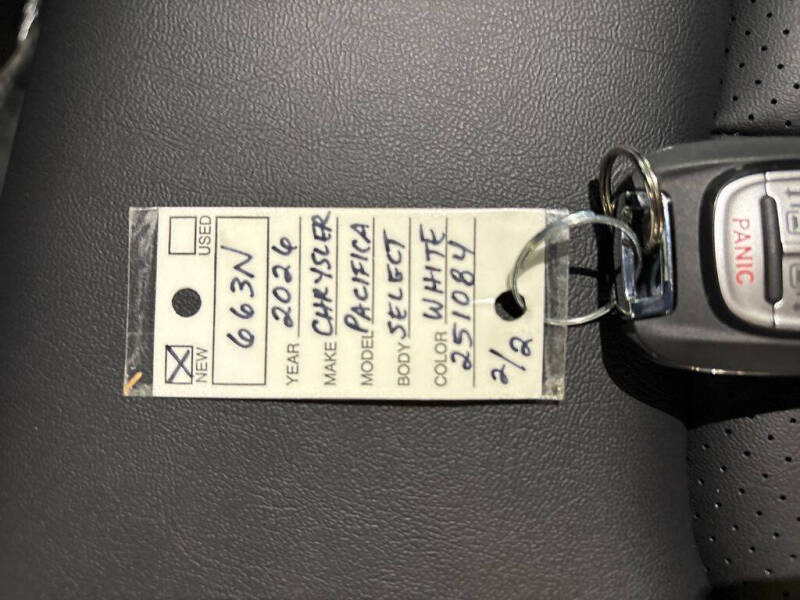 2026 Chrysler Pacifica Select