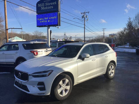 2022 Volvo XC60 B5 Momentum