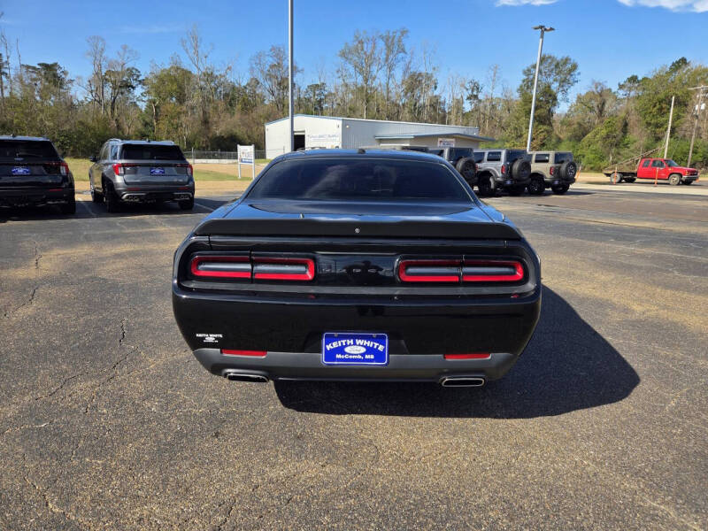 2022 Dodge Challenger SXT