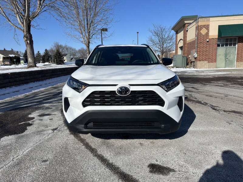 2020 Toyota RAV4 LE