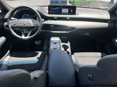 2024 Genesis GV70 2.5T Standard