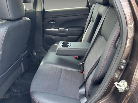2022 Mitsubishi Outlander Sport SE