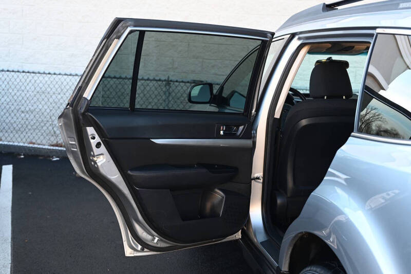 2012 Subaru Outback 2.5i Premium