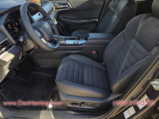 2025 Mitsubishi Outlander SE