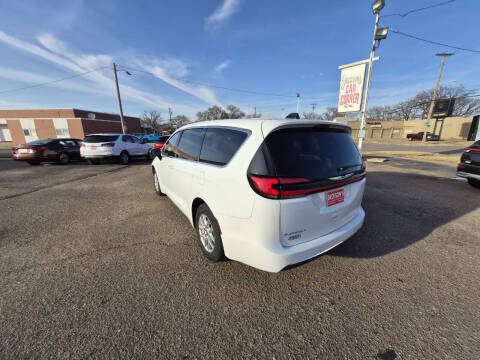 2023 Chrysler Pacifica Touring L