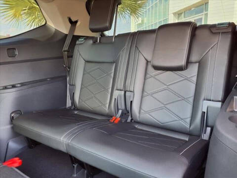 2025 Volkswagen Atlas SE