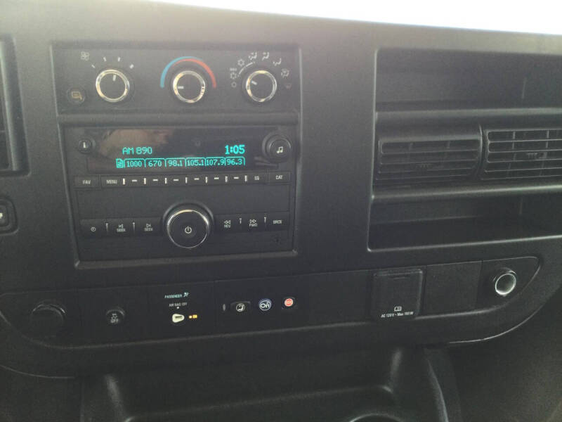 2023 Chevrolet Express 2500