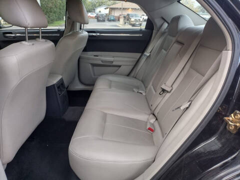 2005 Chrysler 300 Limited