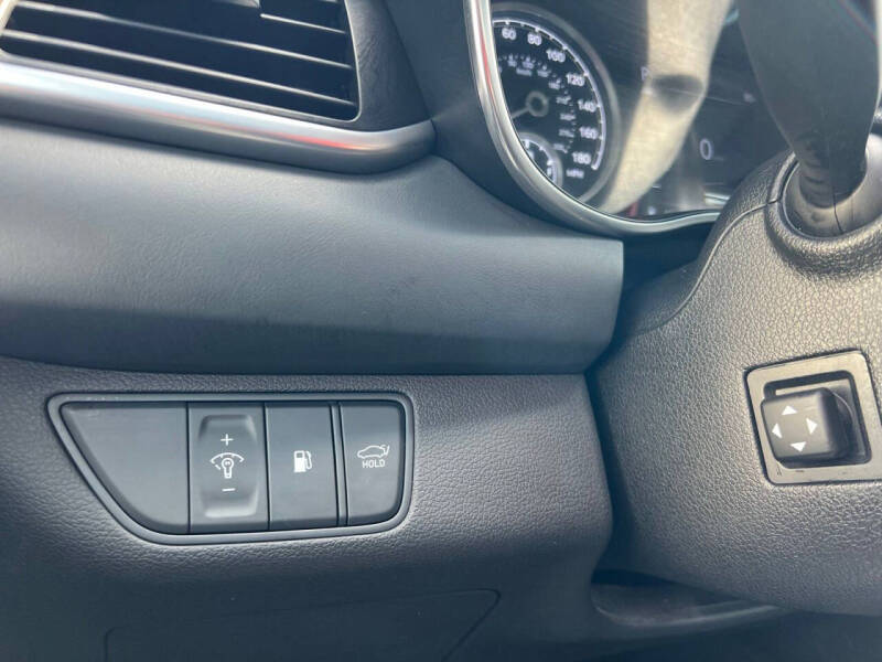 2023 Genesis G70