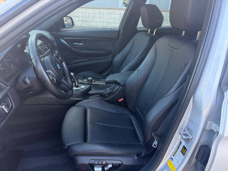 2016 BMW 3 Series 320i