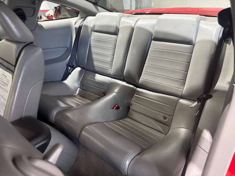 2005 Ford Mustang GT Premium