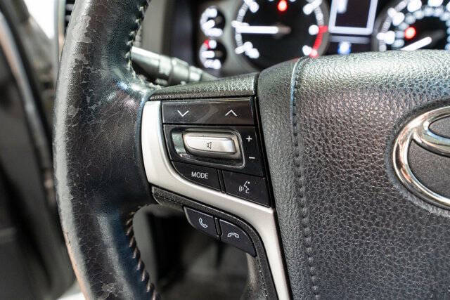 2016 Toyota Land Cruiser