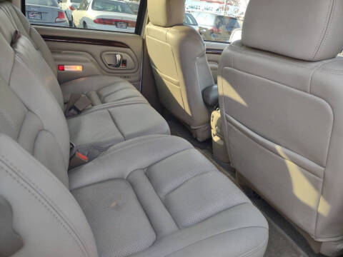 2000 Cadillac Escalade
