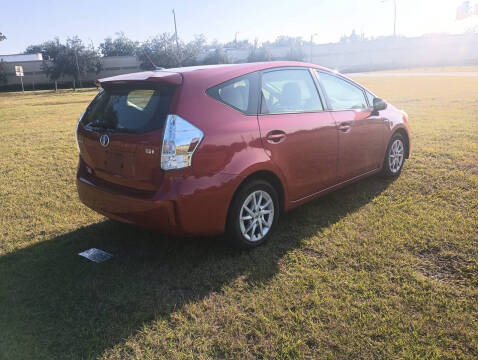 2013 Toyota Prius v Five
