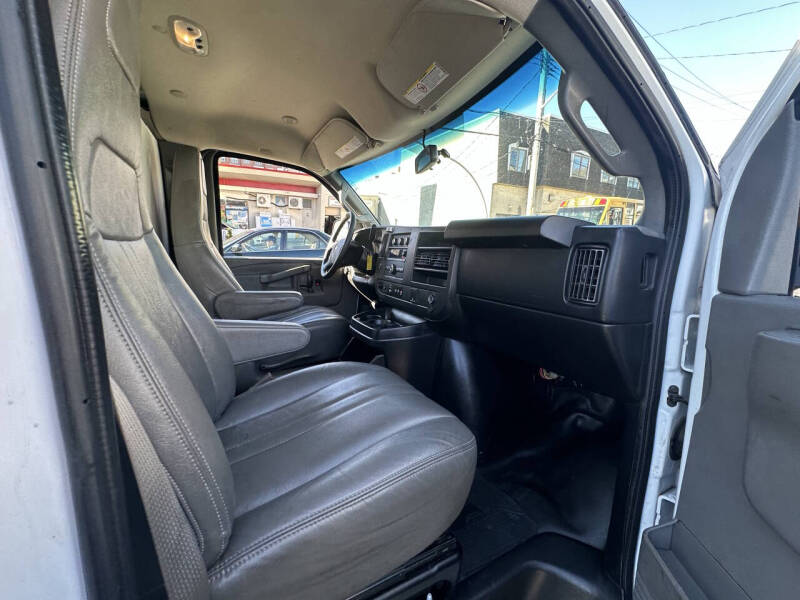 2019 Chevrolet Express 2500