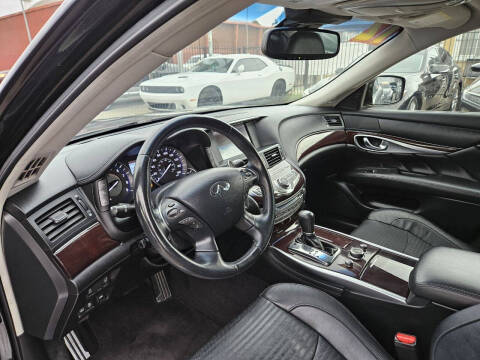 2012 Infiniti M37
