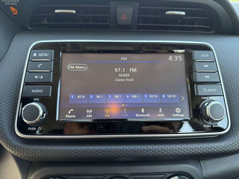 2025 Nissan Kicks Play S