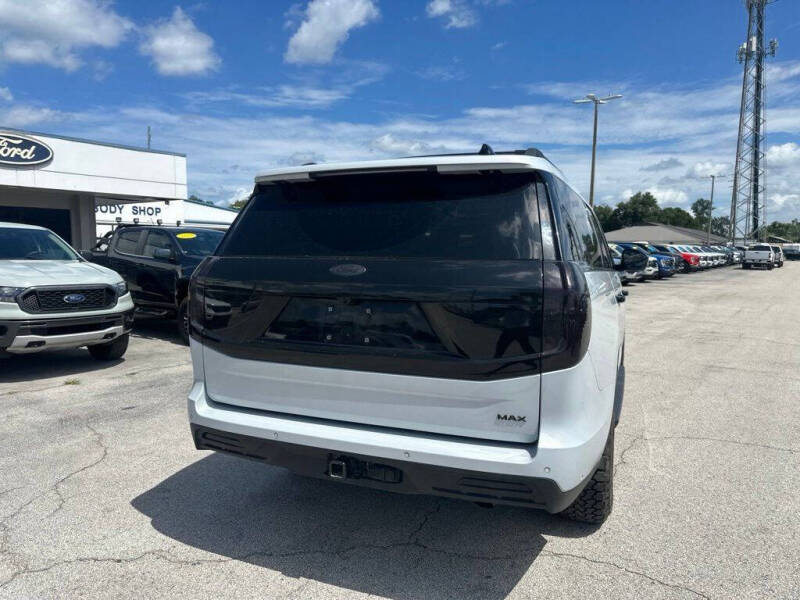 2025 Ford Expedition MAX Active
