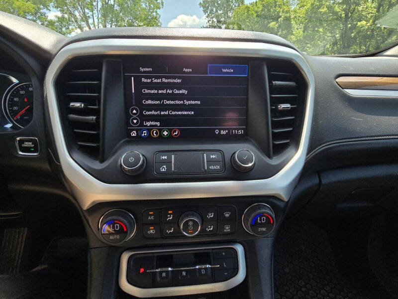 2023 GMC Acadia SLE
