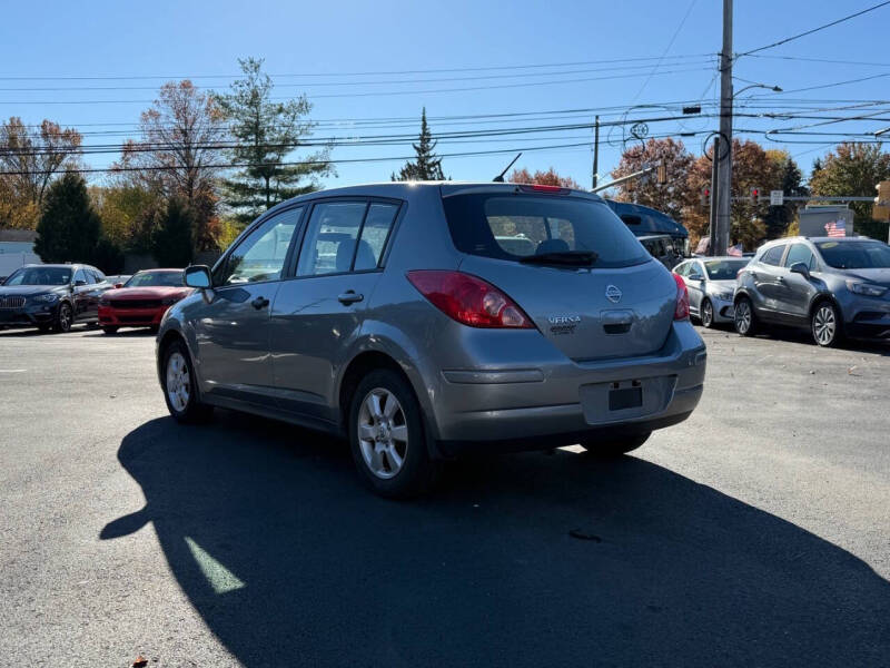 2009 Nissan Versa 1.8 S