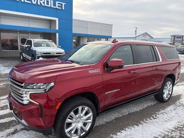 Used 2021 Chevrolet Suburban High Country with VIN 1GNSKGKL5MR333113 for sale in Finley, ND