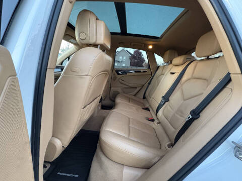 2015 Porsche Macan S