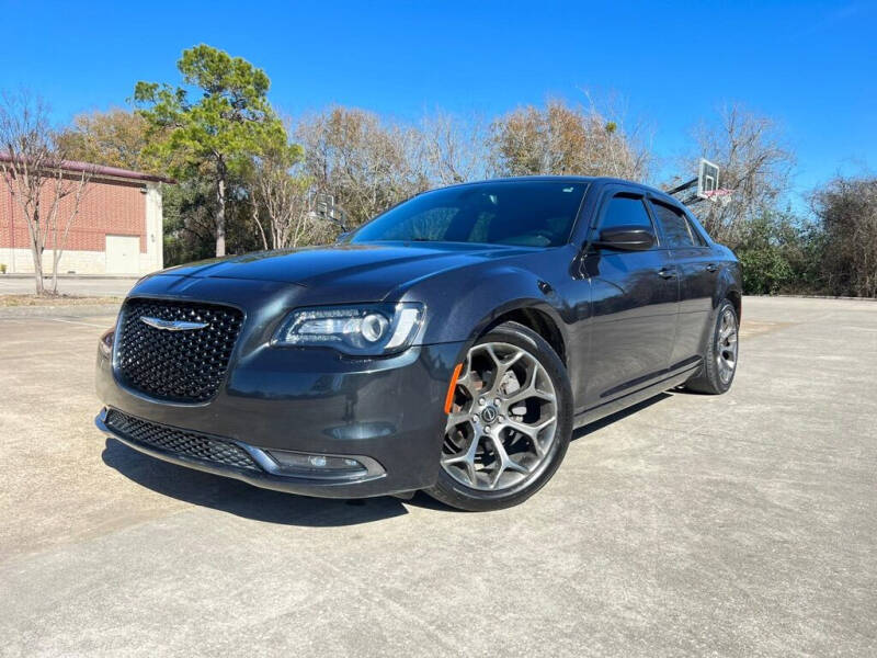 2015 Chrysler 300 for sale at Crown Auto Sales in Sugar Land TX