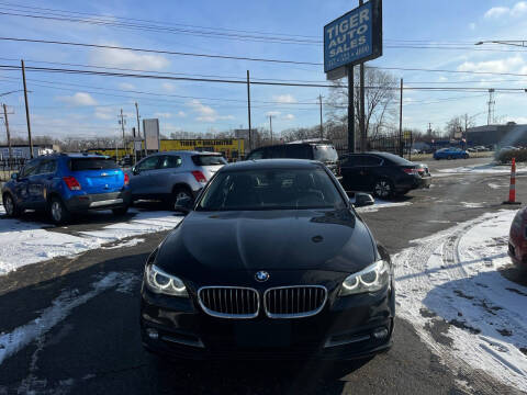 2016 BMW 5 Series for sale at TIGER AUTO SALES INC in Redford MI