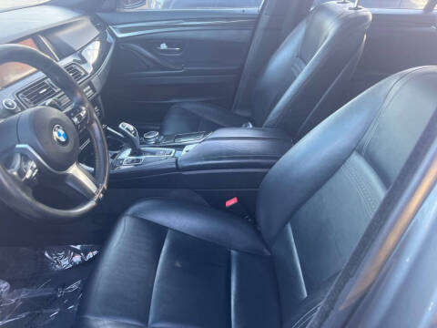 2016 BMW 5 Series 528i