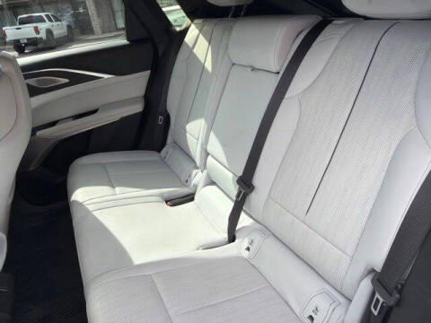 2023 Cadillac LYRIQ Luxury