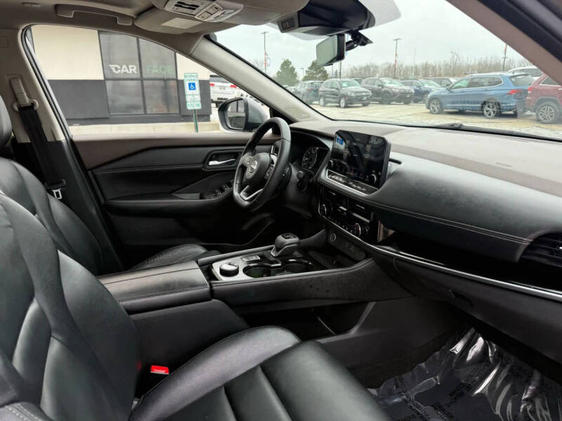 2023 Nissan Rogue SL