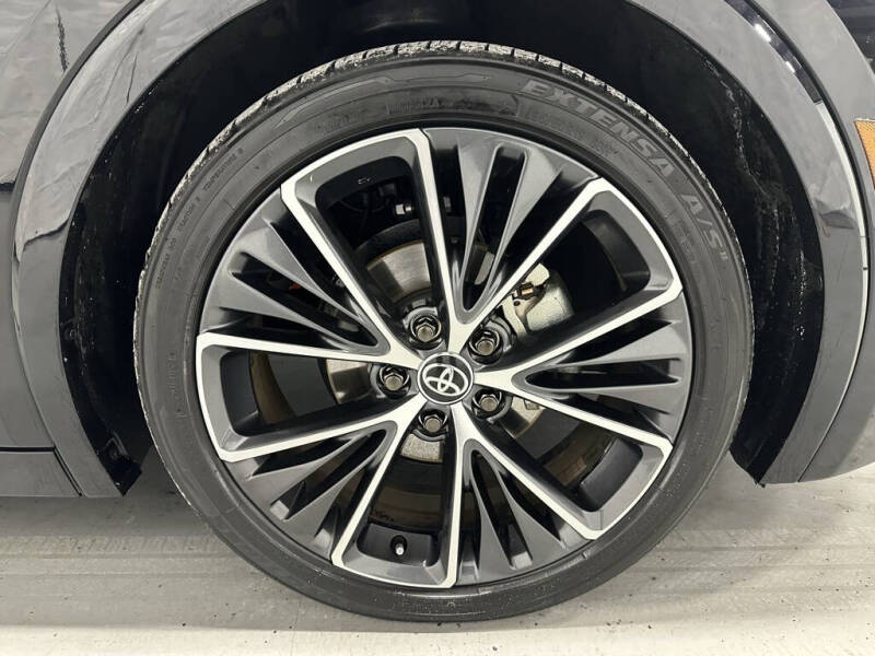 2025 Toyota Prius XLE