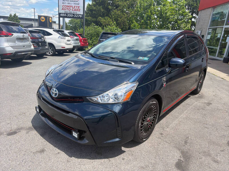 2017 Toyota Prius v Two