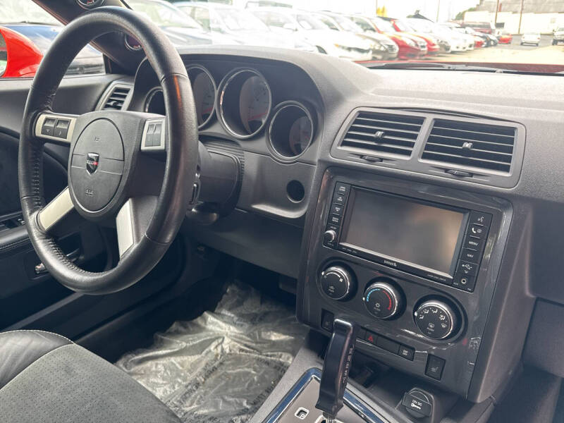 2008 Dodge Challenger SRT8