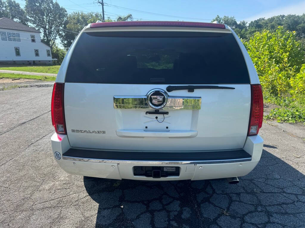 2007 Cadillac Escalade for sale at Car ConneXion Inc in Knoxville, TN