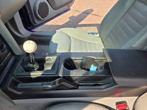 2005 Ford Mustang GT Deluxe