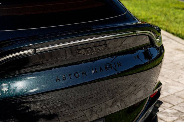 2025 Aston Martin DBX 707