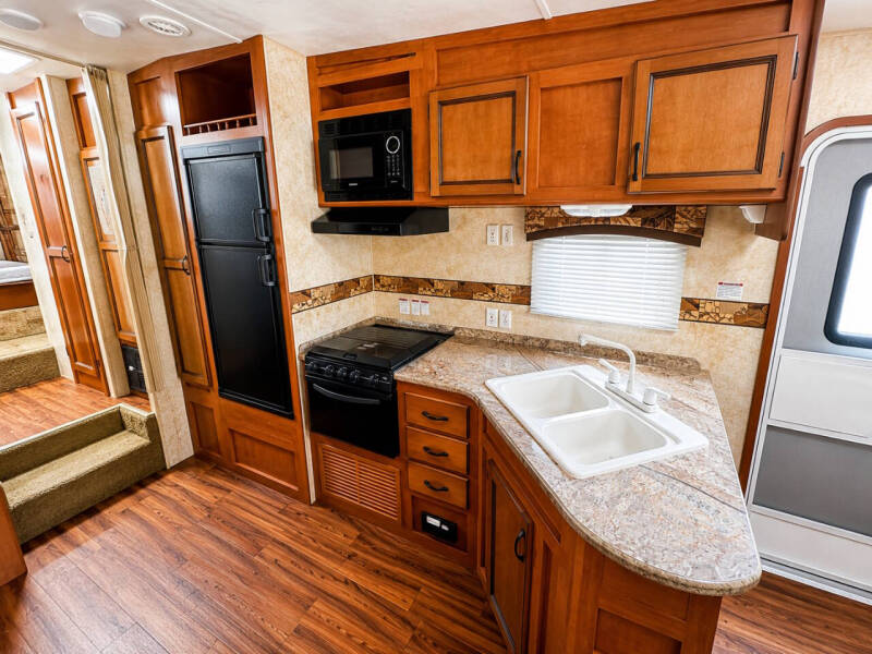 2013 Gulfstream Conquest