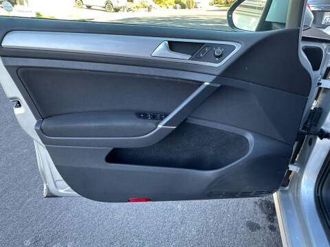 2015 Volkswagen e-Golf Limited Edition