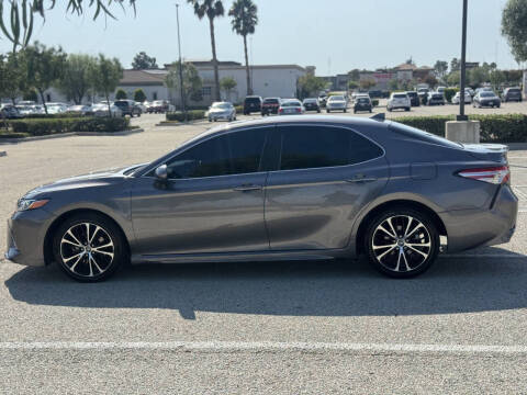 2020 Toyota Camry SE