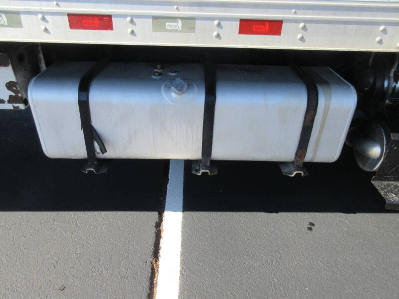 2013 Freightliner M2 106