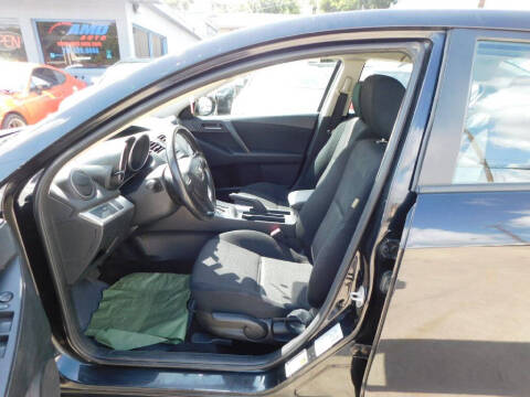 2013 Mazda MAZDA3 i Sport