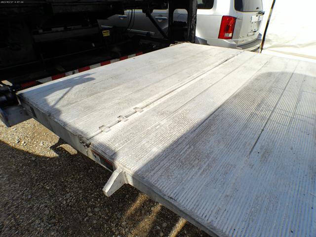 2015 Freightliner M2 106